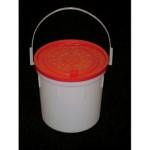 Challenge 4qt Plastic Minnow Bucket - HookMeUp